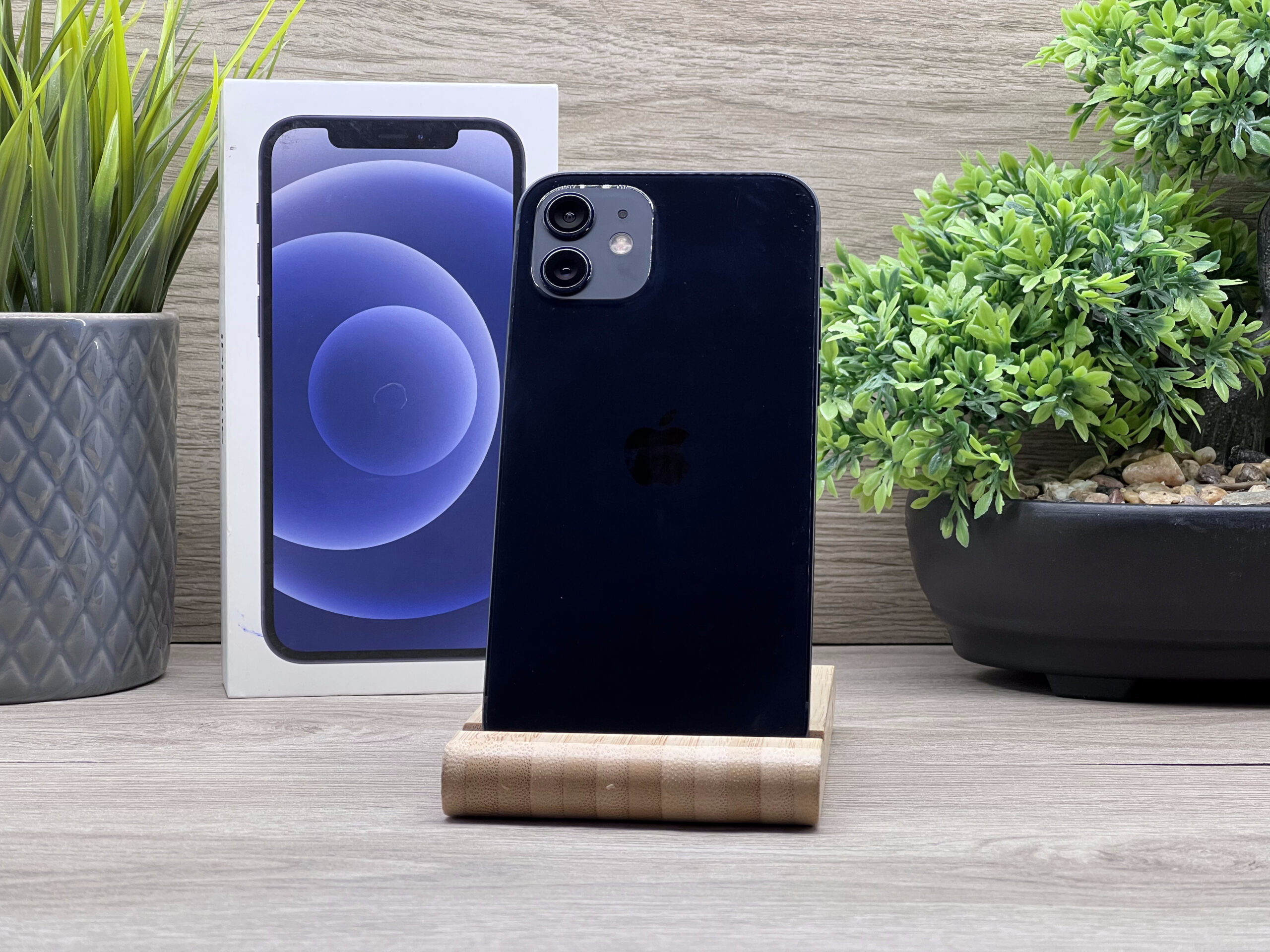 iPhone 12 Black 64GB 2 ÉV Garanciával Számlával 100% Akku