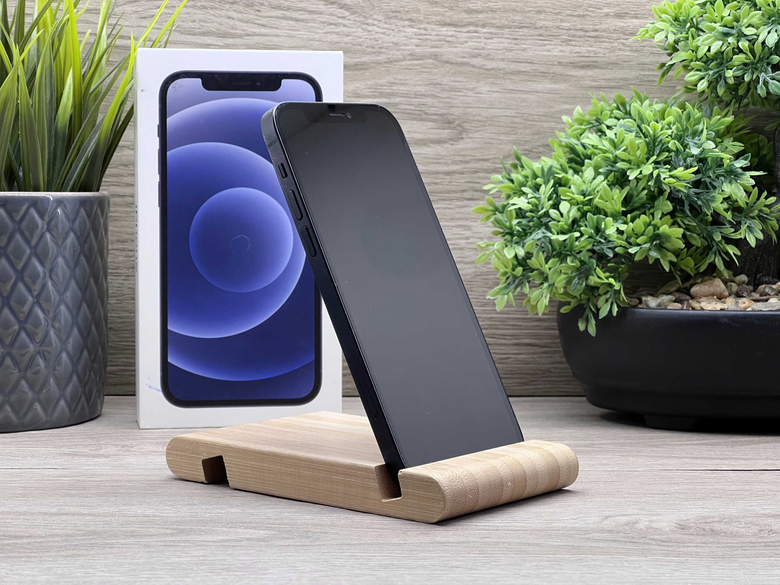 iPhone 12 Black 64GB 2 ÉV Garanciával Számlával 100% Akku