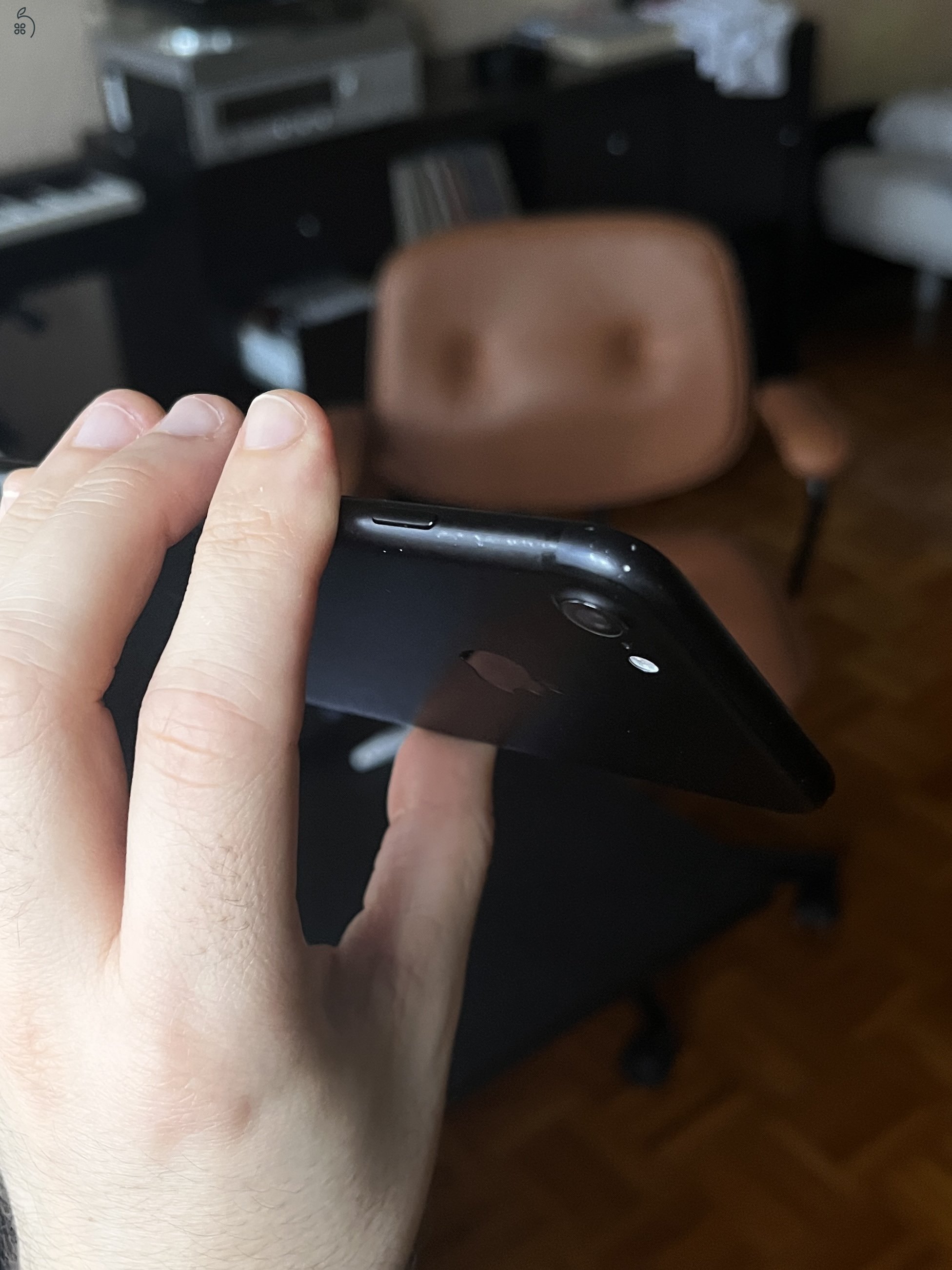 iPhone 7 32GB fekete független szép állapotban (79% akku)