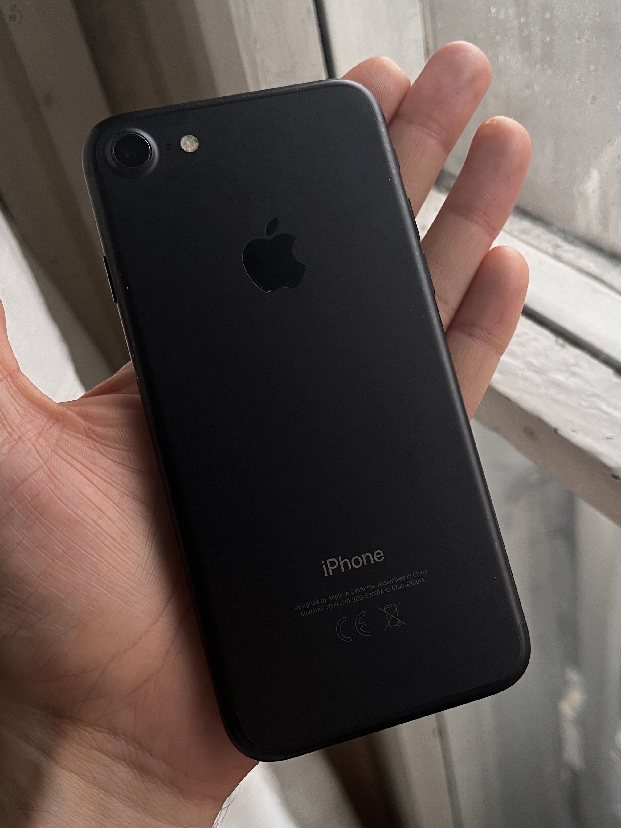 iPhone 7 32GB fekete független szép állapotban (79% akku)