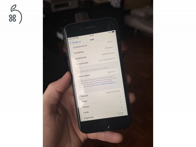 iPhone 7 32GB fekete független szép állapotban (79% akku)