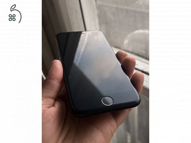 iPhone 7 32GB fekete független szép állapotban (79% akku)