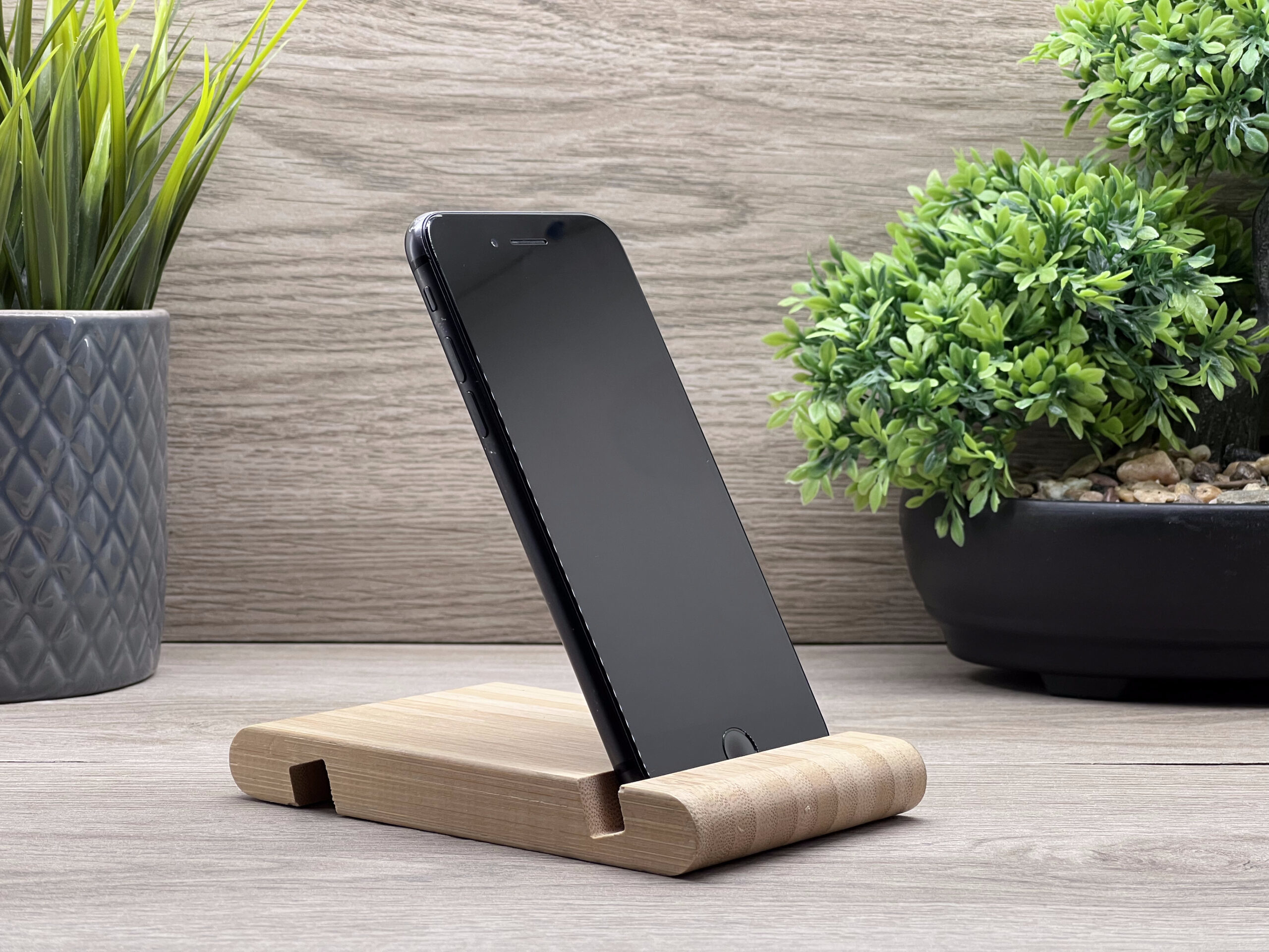 iPhone 8 Space Gray 64GB 2 ÉV Garanciával Számlával 100% Akku