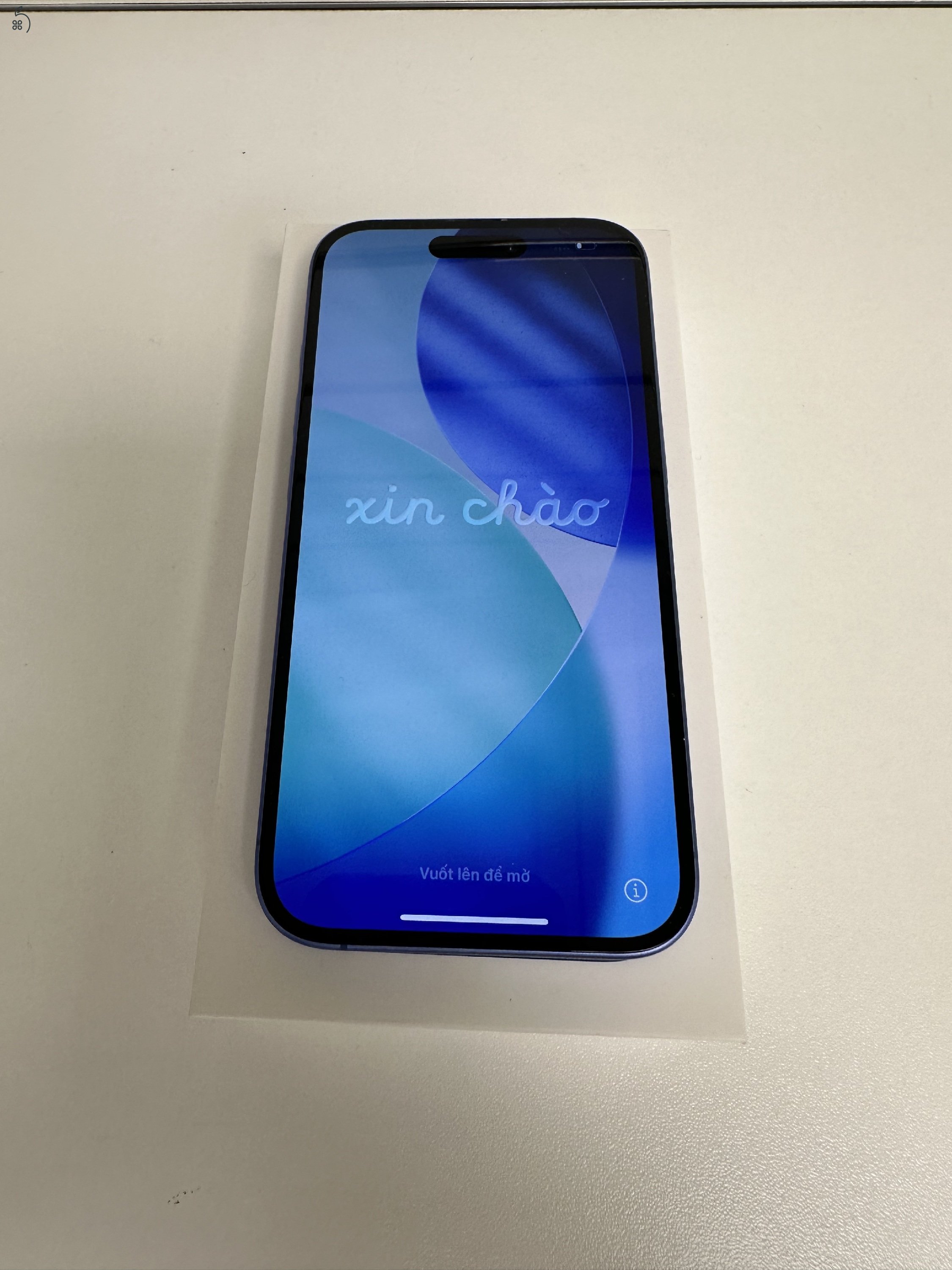 Üzletből,  Apple garanciával, iPhone 16 128GB ultramarin  új állapotban, 95%os akku dobozában.