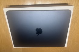 MacBook Air M2 / 8GB / 256GB SSD / Magyar / Astro szürke