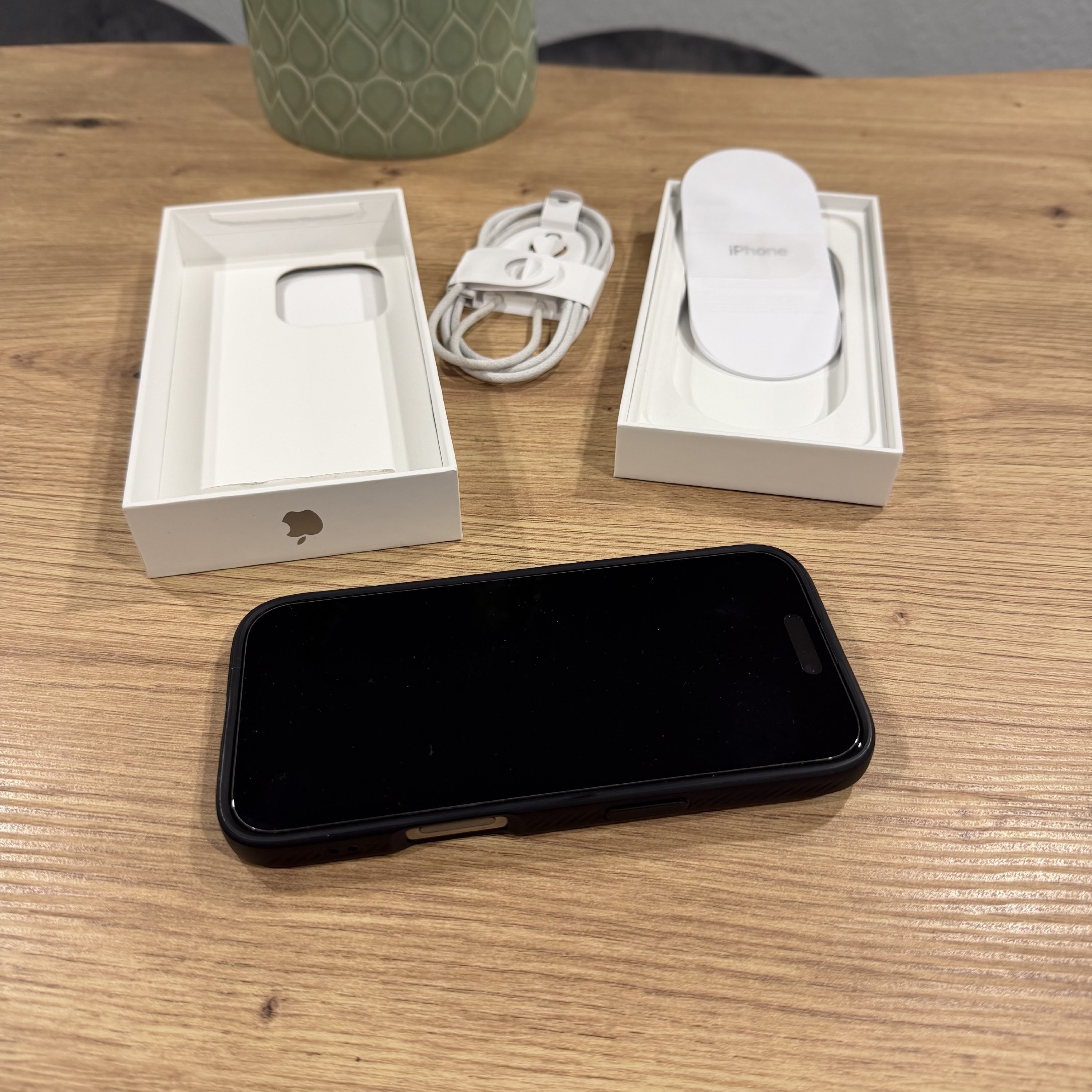 Apple iPhone 16 Pro - Natural Titanium - 128GB