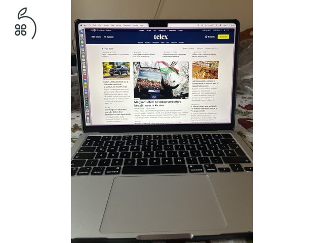 13 hüvelykes MacBook Air Apple M3 chip 100% akku