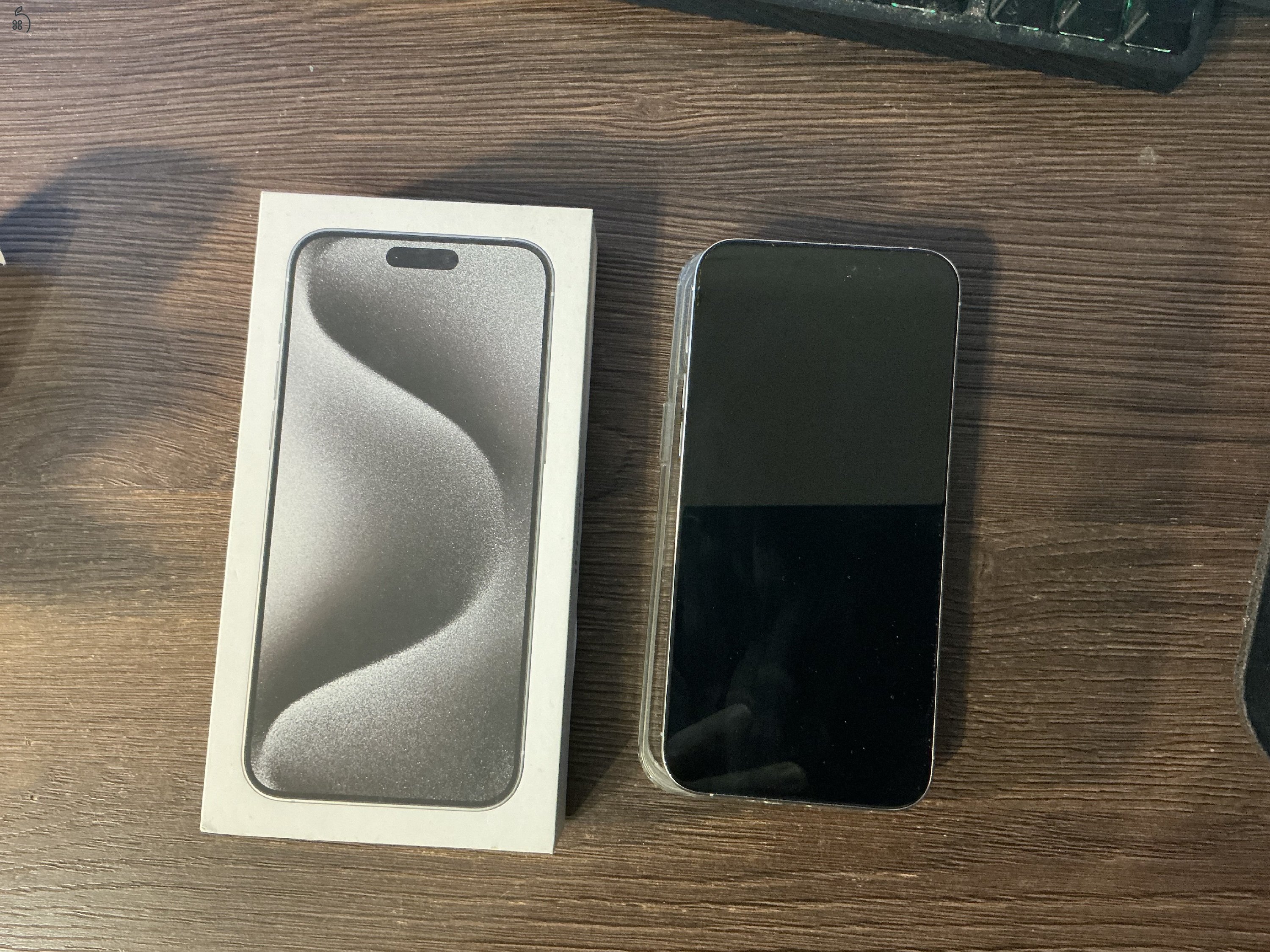 iPhone 15 Pro Max 256GB Fehér Független