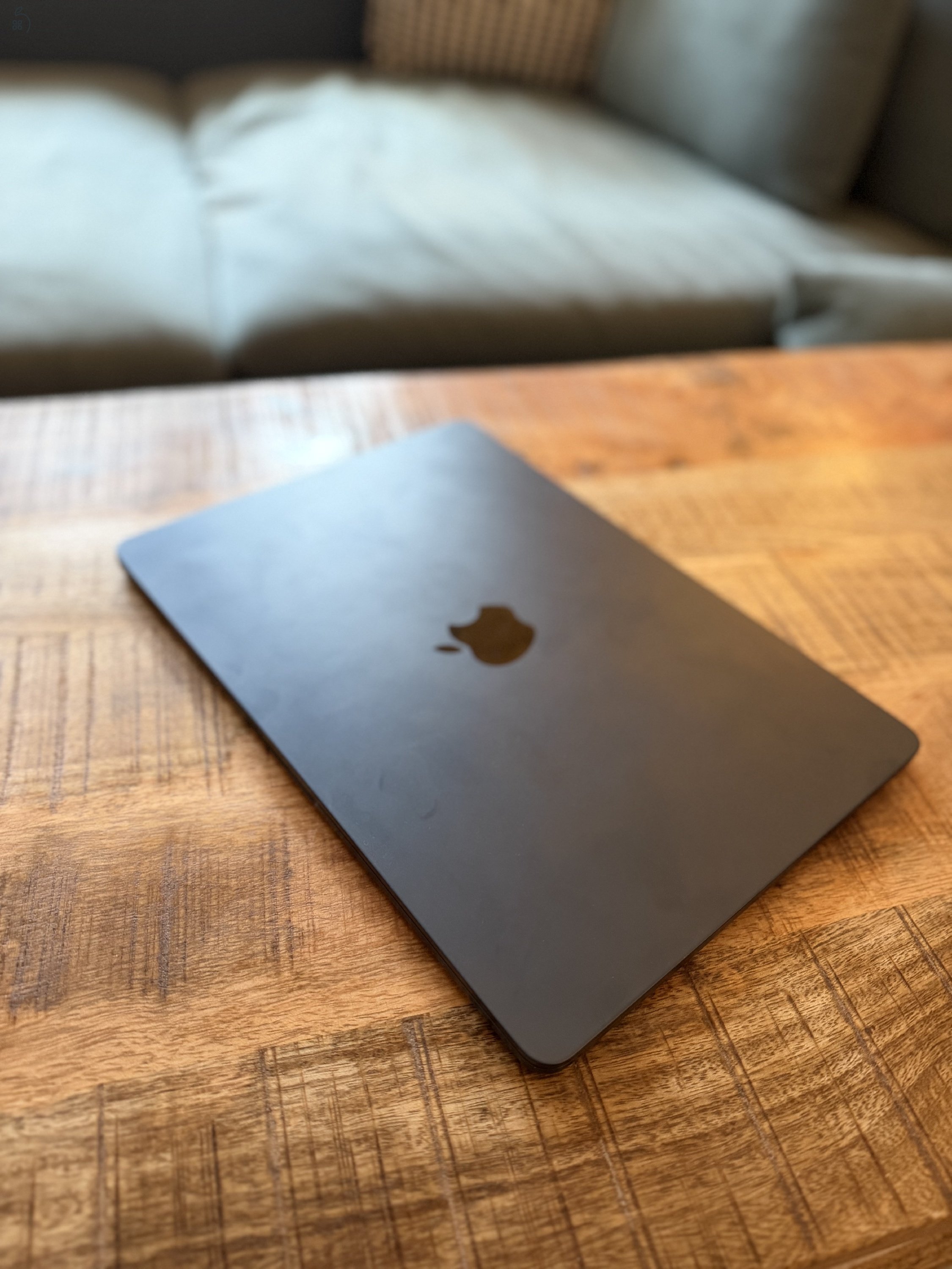  Apple MacBook Air M3 (2024) / 256GB SSD / midnight éjfekete / magyar – 133 megtekintés 