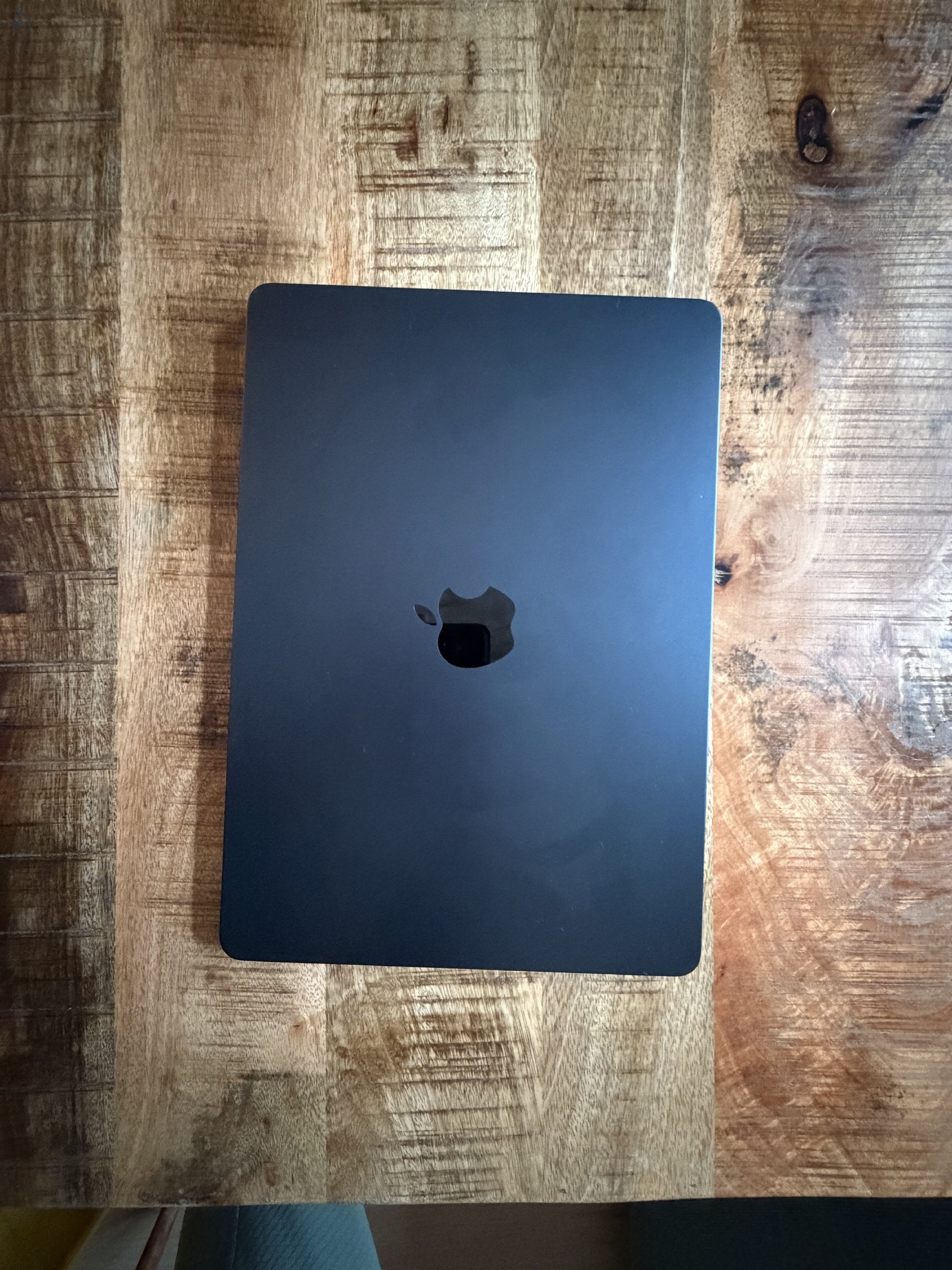  Apple MacBook Air M3 (2024) / 256GB SSD / midnight éjfekete / magyar – 133 megtekintés 