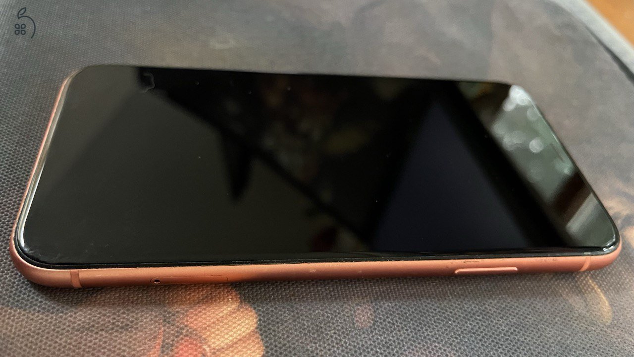 független iphone xr 128GB