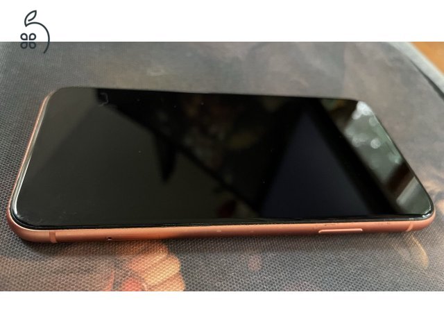 független iphone xr 128GB