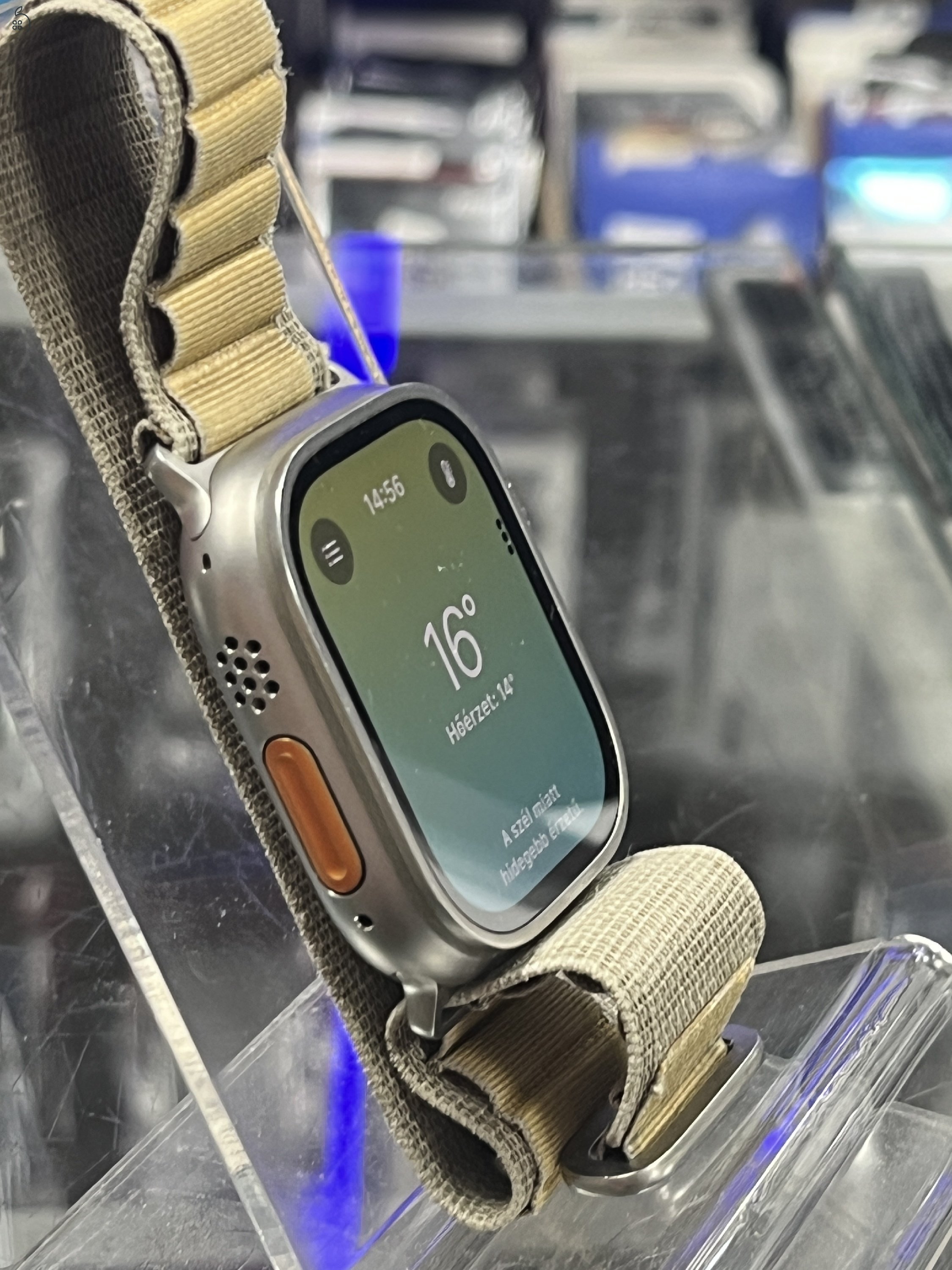 Gyönyörű Watch Ultra 2 (GPS + Cellular) 49MM, natural titan, garanciális 2027.11.04-ig, üzletből