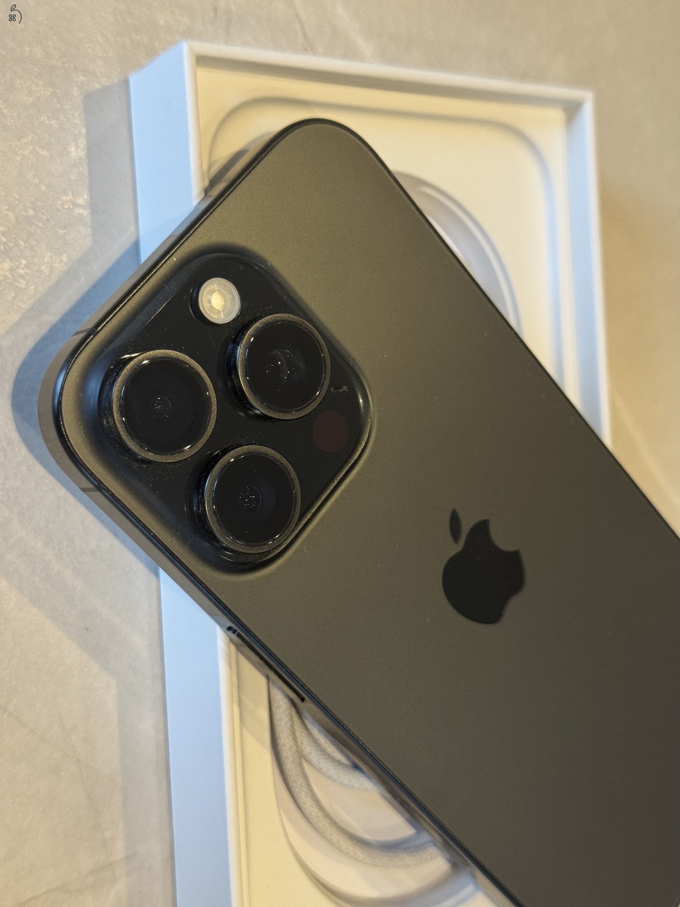 Apple iPhone 16 Pro 128gb Black Titan garanciális