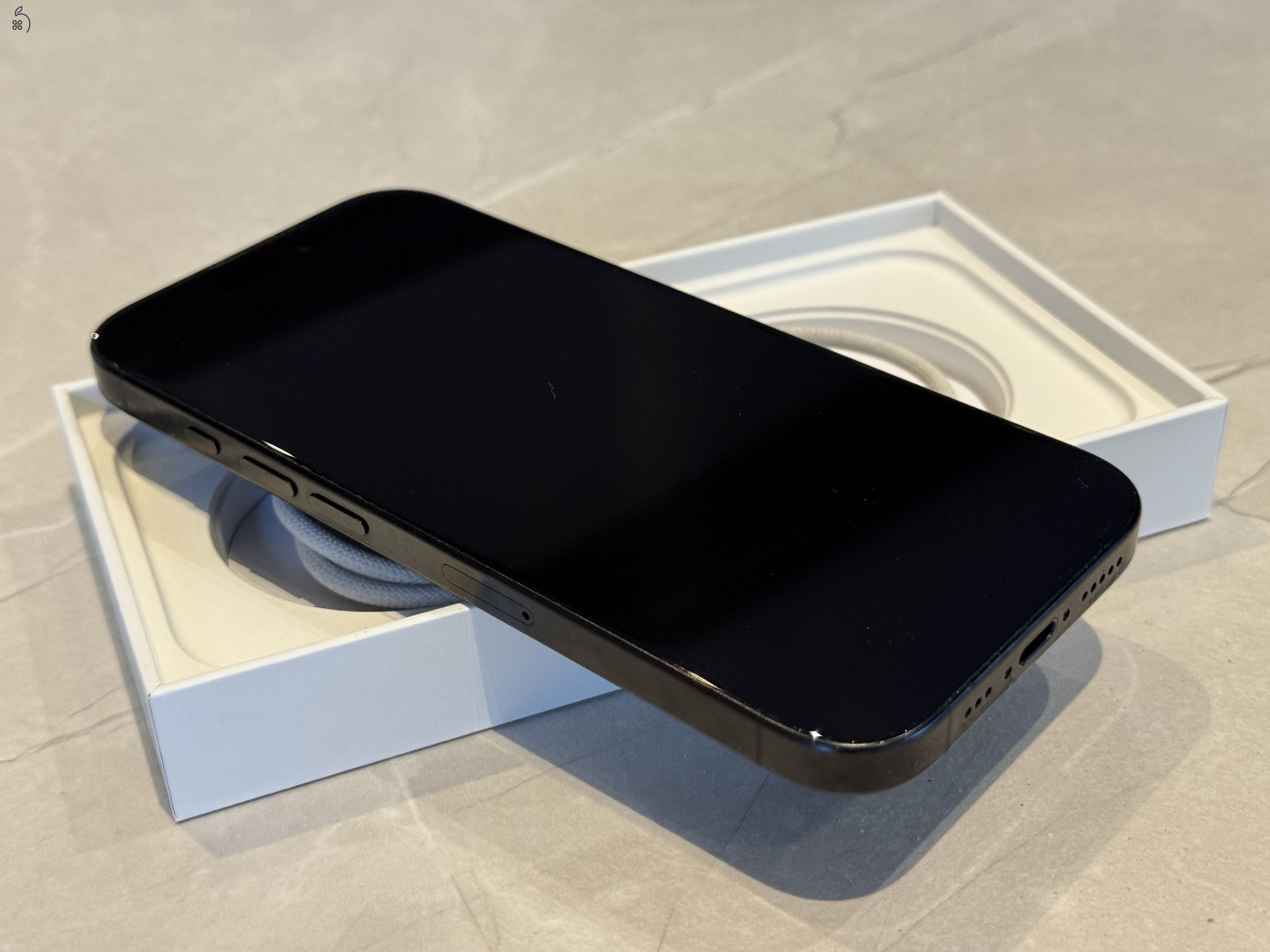 Apple iPhone 16 Pro 128gb Black Titan garanciális