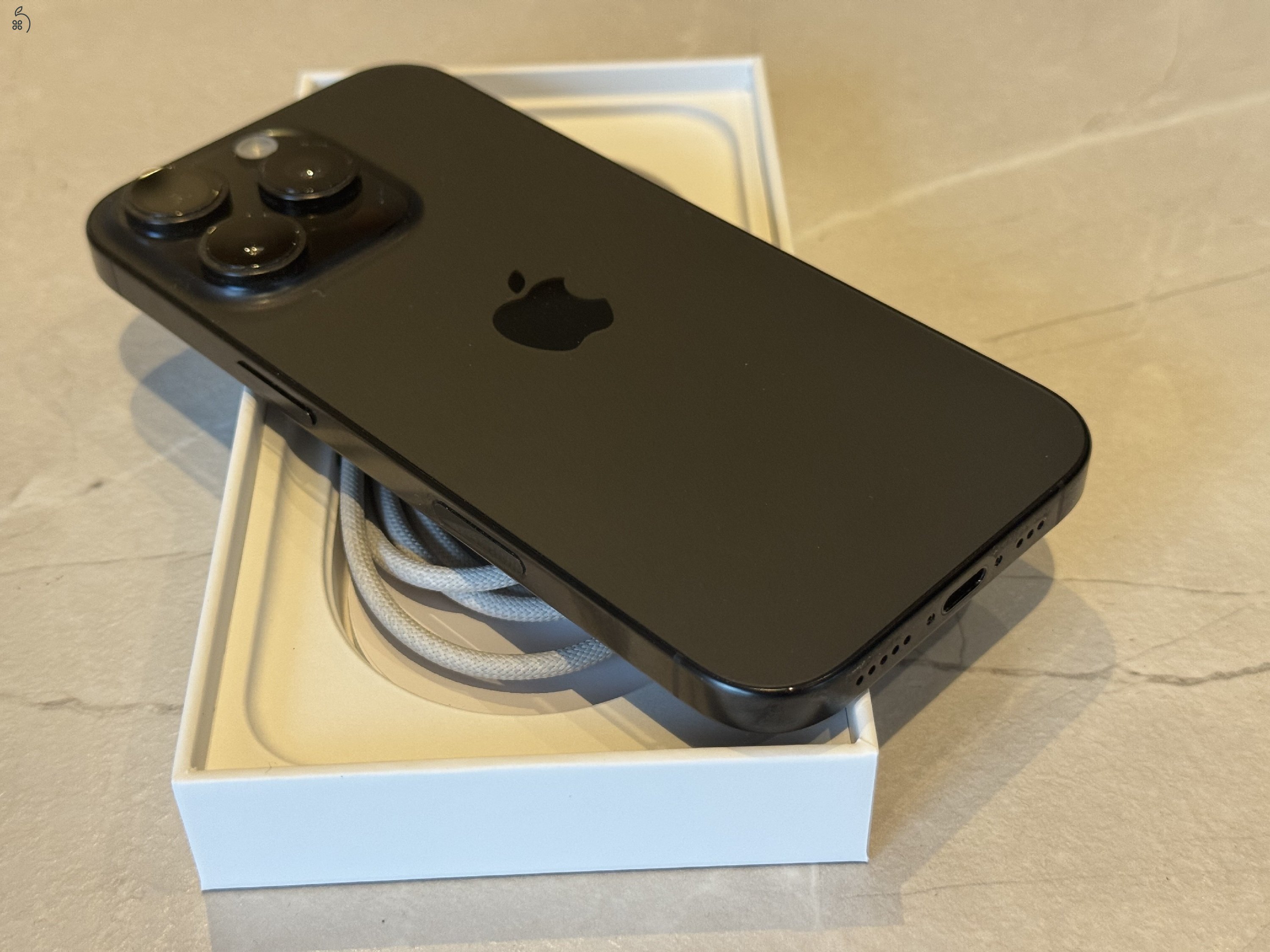 Apple iPhone 16 Pro 128gb Black Titan garanciális