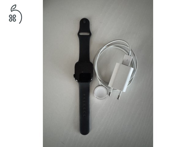 Apple Watch S10 / 42mm / GPS / Kozmoszfekete