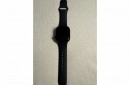 Apple Watch S10 / 42mm / GPS / Kozmoszfekete