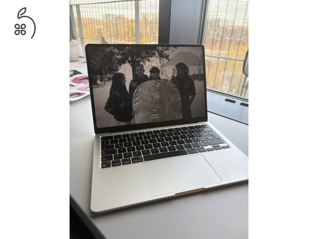 Apple MacBook Air M2 13’ (2022) 256 GB, 8 GB RAM, Ezüst