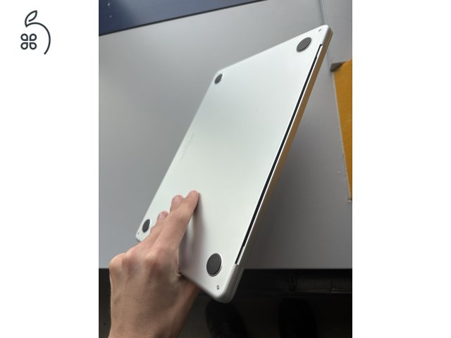 Apple MacBook Air M2 13’ (2022) 256 GB, 8 GB RAM, Ezüst