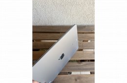 iPad Air 4 10.9” 64GB Wi-Fi