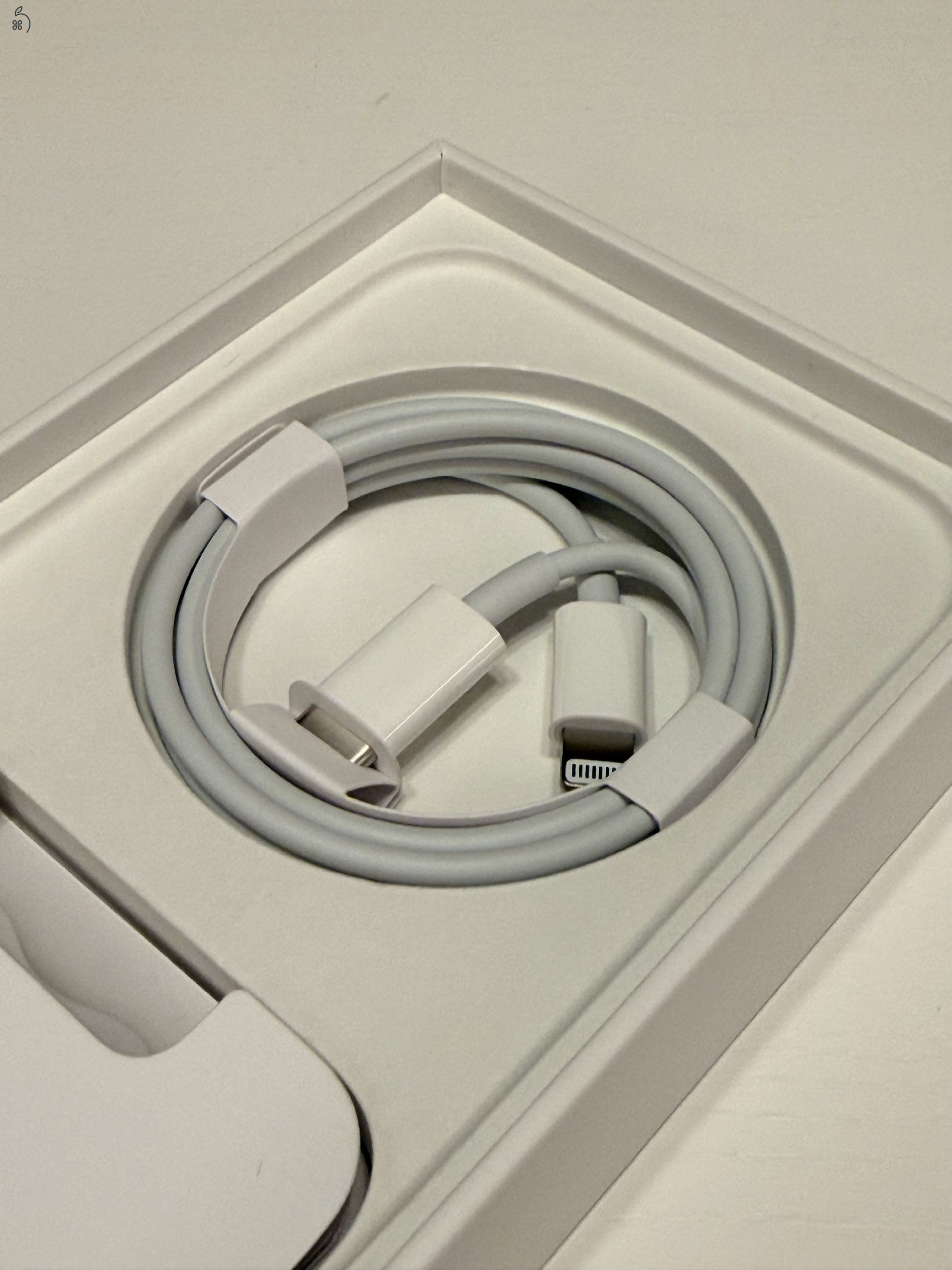 iPhone 13 újszerű használt