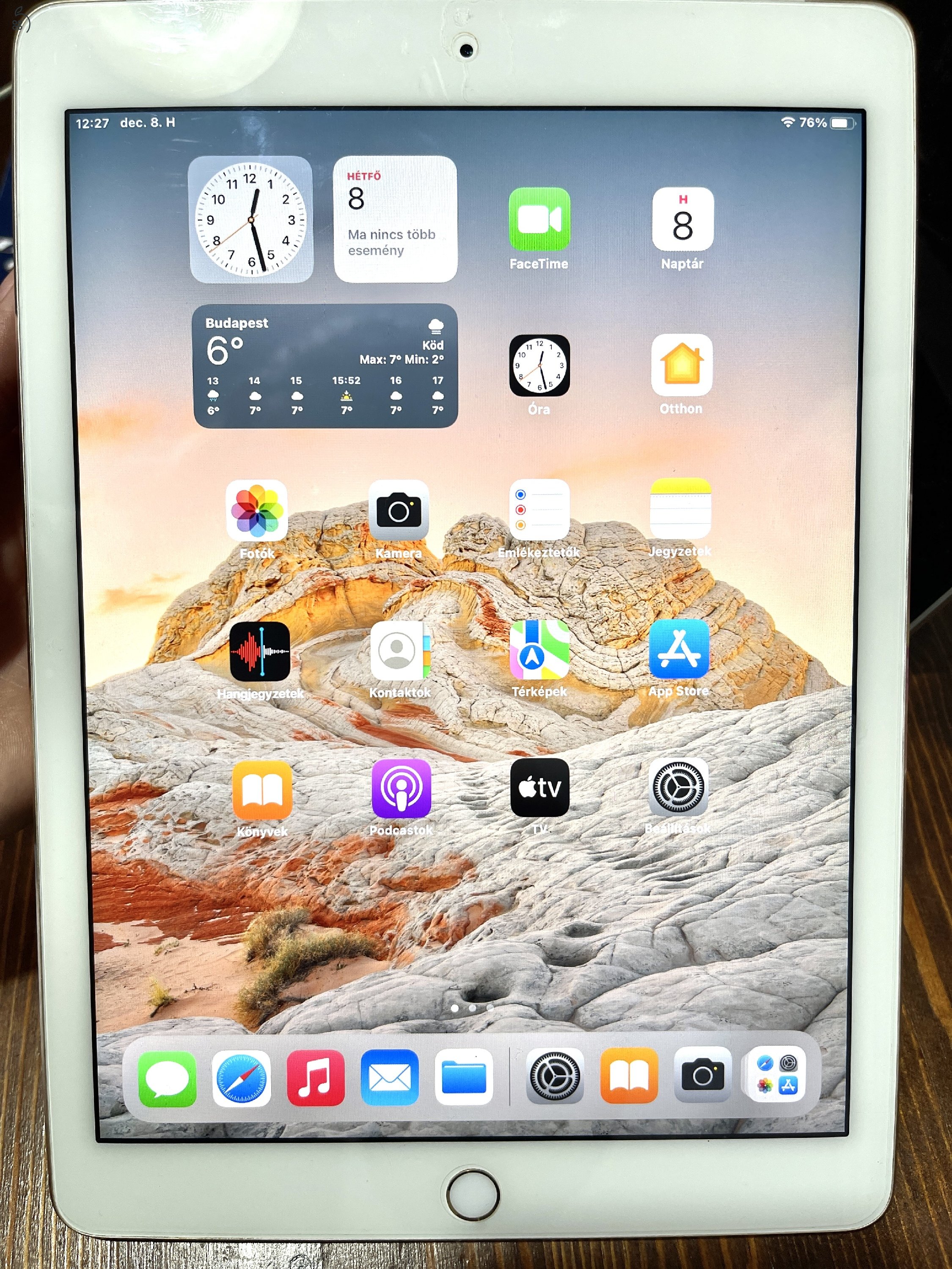 iPad Air 2 Gold 64 GB Wi-Fi + SIM kártyás készülék eladó