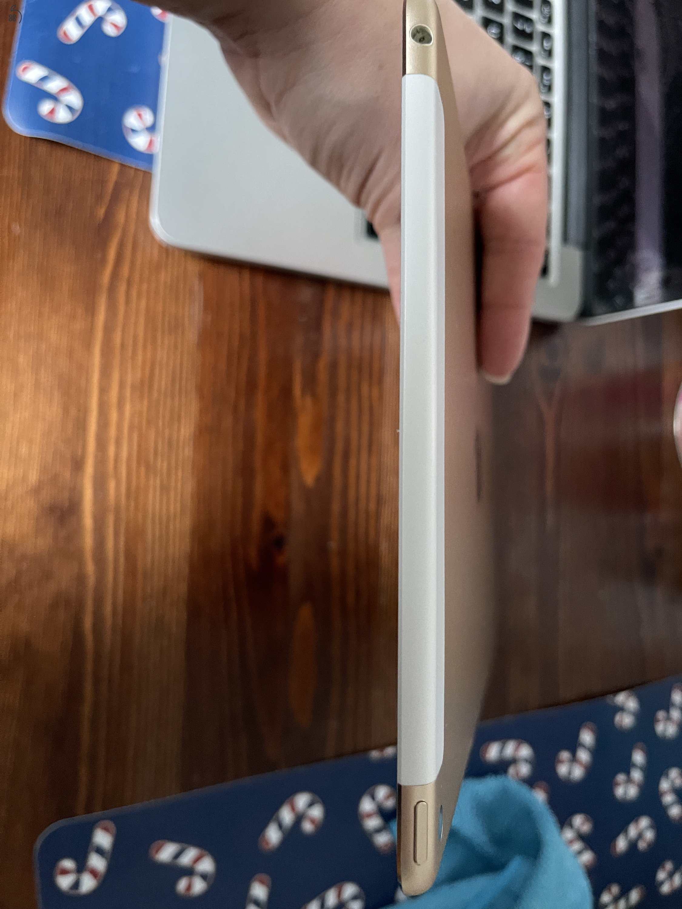 iPad Air 2 Gold 64 GB Wi-Fi + SIM kártyás készülék eladó