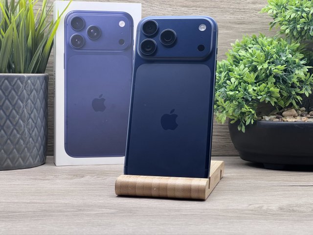 Hibátlan iPhone 17 Pro Max Deep Blue 512GB Dupla E-Sim 2 ÉV Garanciával Számlával 100% Akku (1.Ciklus)