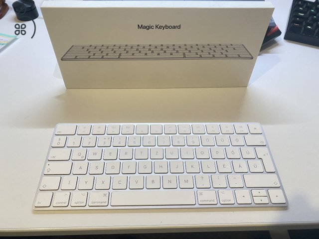 Apple Magic Keyboard Bluteooth A1644 - Magyar