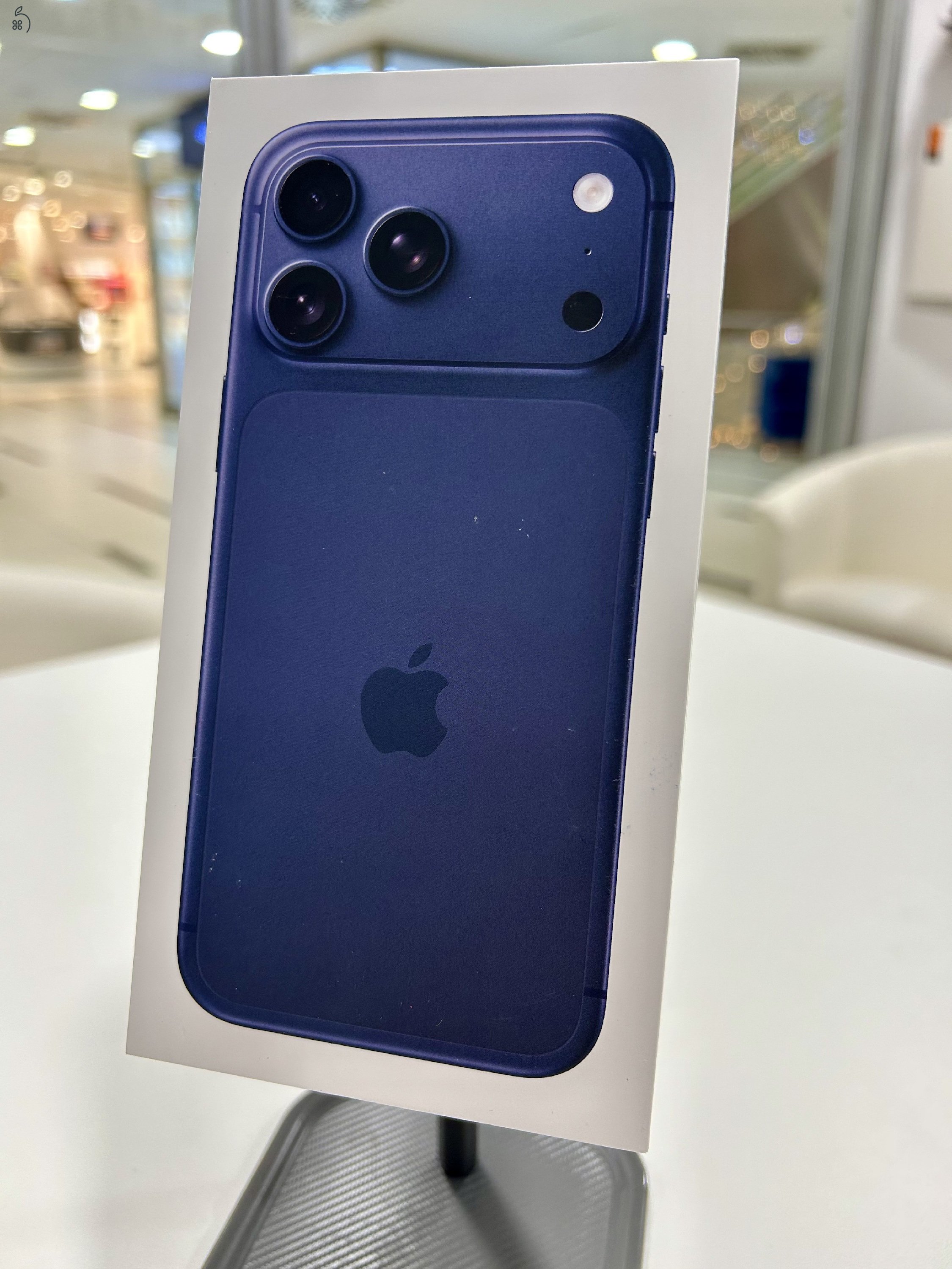 Új Bontatlan iPhone 17 PRO MAX 256GB Deep Blue E-SIM 1 év Gar + beszámítás