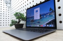 Apple MacBook Air 13” (2020, M1) – Retina, halk erő, akár 15 óra – 16 GB RAM – 256 GB SSD – Használt, szép állapot – 249 ciklus / 86% akku – 3 hónap garancia