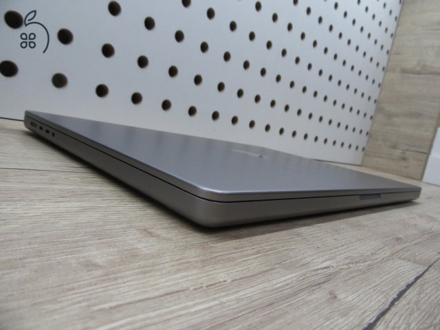 Apple MacBook Pro 16” (2021, M1 Pro) – Liquid Retina XDR + ProMotion 120 Hz, akár 21 óra – 32 GB RAM – 1 TB SSD – Használt, megkímélt – 280 ciklus / 86% akku – 3 hónap garancia