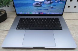 Apple MacBook Pro 16” (2021, M1 Pro) – Liquid Retina XDR + ProMotion 120 Hz, akár 21 óra – 32 GB RAM – 512 GB SSD – Használt, szép állapot – 335 ciklus / 87% akku – 3 hónap garancia