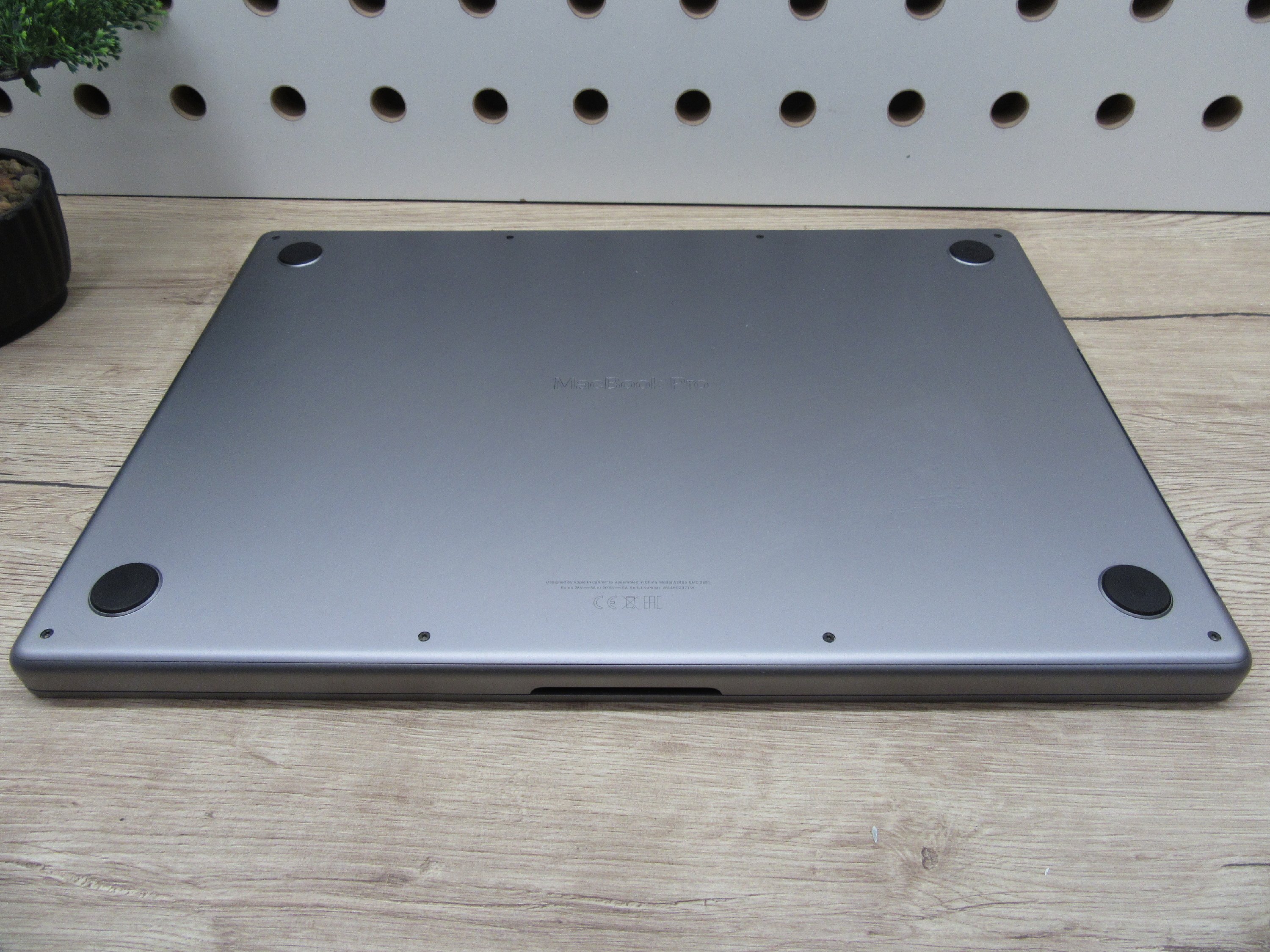 Apple MacBook Pro 16” (2021, M1 Pro) – Liquid Retina XDR + ProMotion 120 Hz, akár 21 óra – 32 GB RAM – 512 GB SSD – Használt, szép állapot – 335 ciklus / 87% akku – 3 hónap garancia