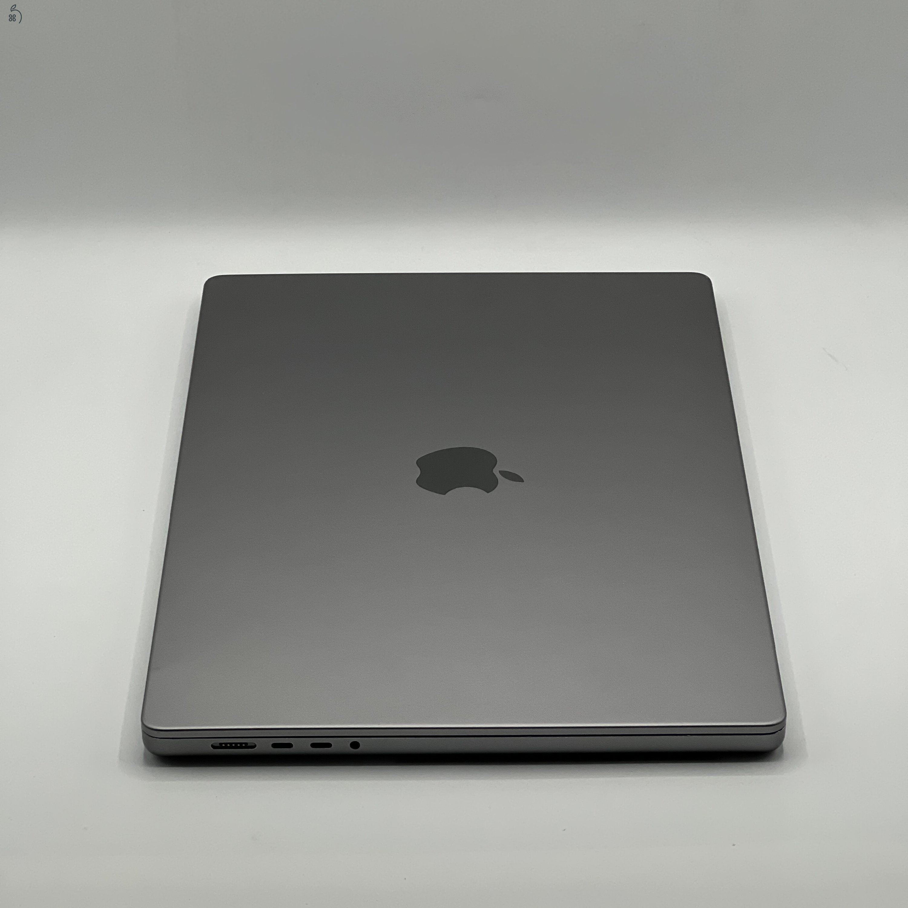 MacBook Pro 16″ 2021, M1 Pro 10 Cores, 32 GB RAM, 16 core GPU, 512 GB SSD 27% Áfás (0337AB-4248)