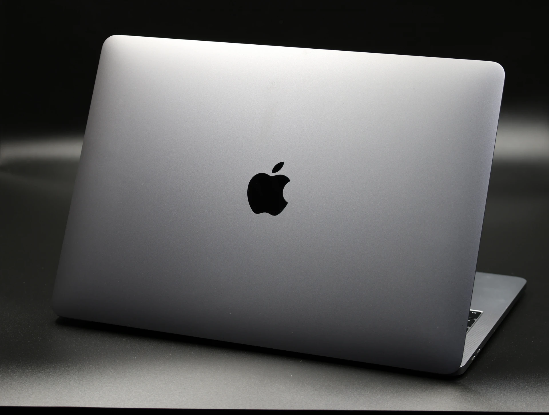 Apple MacBook Pro 13″ Touch Bar 2019 i5 128 GB Space Gray akku - 12 HÓ GARANCIA