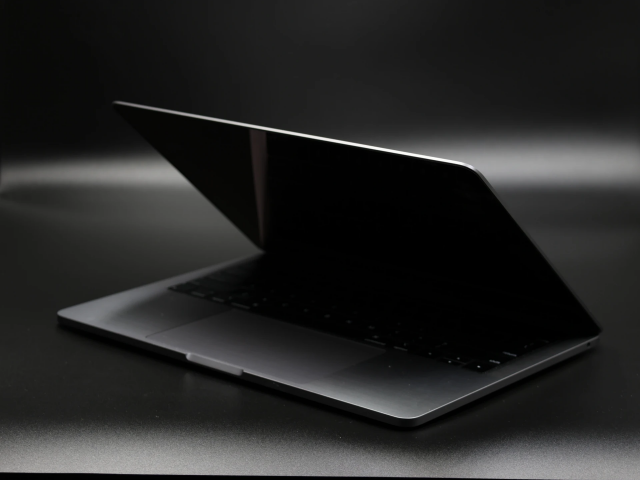 Apple MacBook Pro 13″ Touch Bar 2019 i5 128 GB Space Gray akku - 12 HÓ GARANCIA