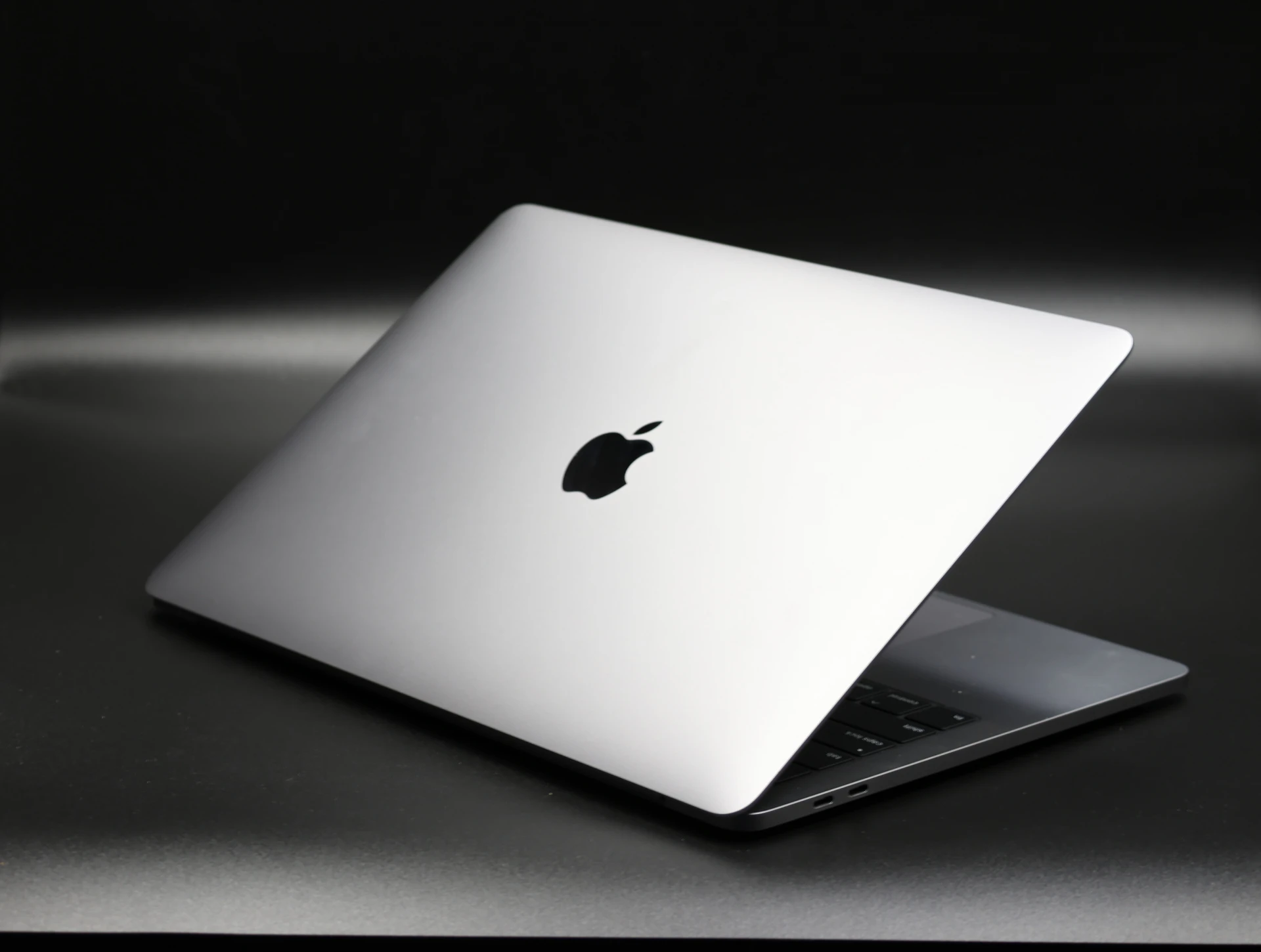 Apple MacBook Pro 13″ Touch Bar 2019 i5 128 GB Space Gray akku - 12 HÓ GARANCIA