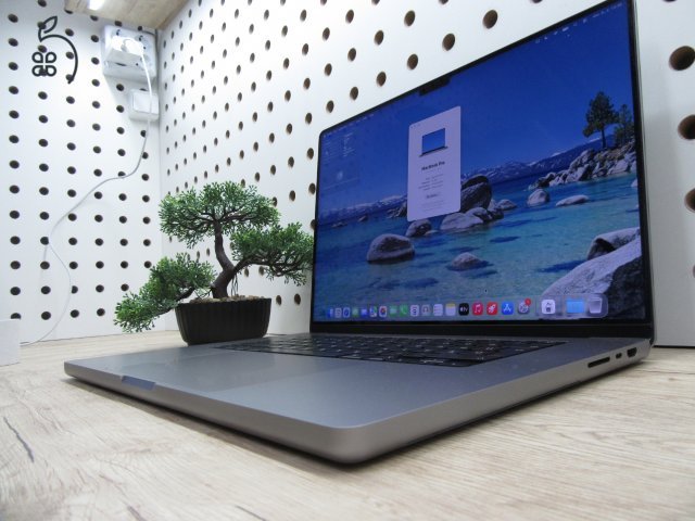 Apple MacBook Pro 16” (2021, M1 Pro) – Liquid Retina XDR + ProMotion 120 Hz, akár 21 óra – 32 GB RAM – 1 TB SSD – Használt, szép állapot – 148 ciklus / 95% akku – 3 hónap garancia