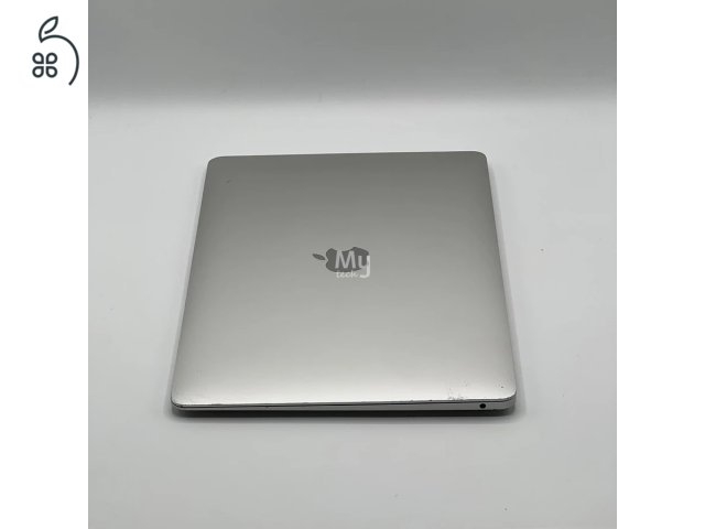 MacBook Air 13″ 2020, M1 8 Cores, 16 GB RAM, 7 core GPU, 256 GB SSD 27% Áfás (0227AB-3644)