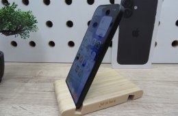 Apple iPhone 16 – Black – 128 GB – Használt, karcmentes – 100% akku / 80 ciklus – Garancia 2026. 09. 09-ig