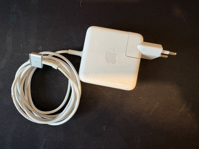 Eladó egy koros, de gyönyörű állapotó MacBook Air