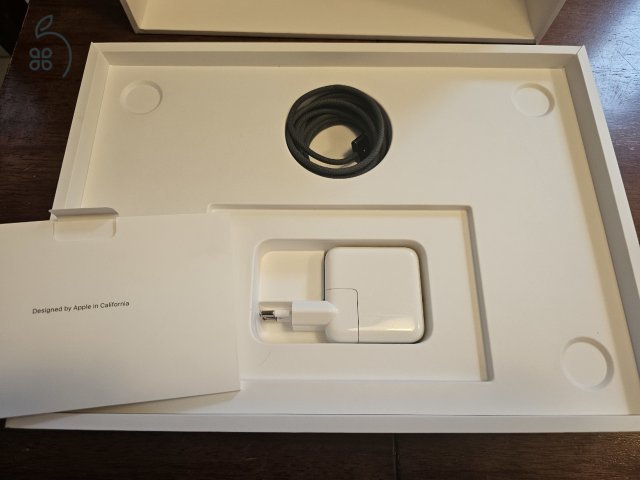 Macbook Air M2 13.6