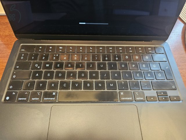 Macbook Air M2 13.6