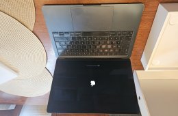 Macbook Air M2 13.6