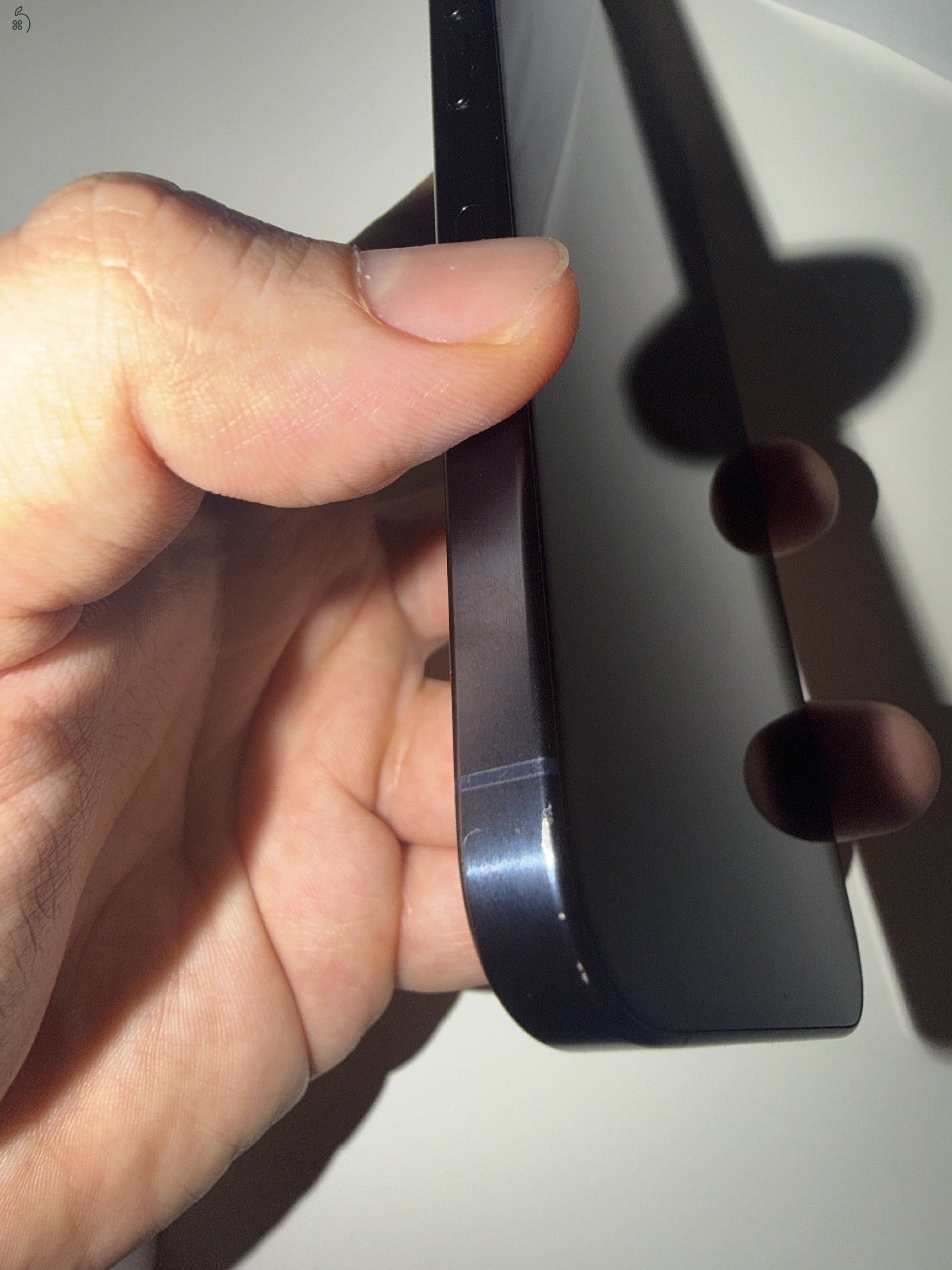 iPhone 15 Pro 128 GB, kék titán színben