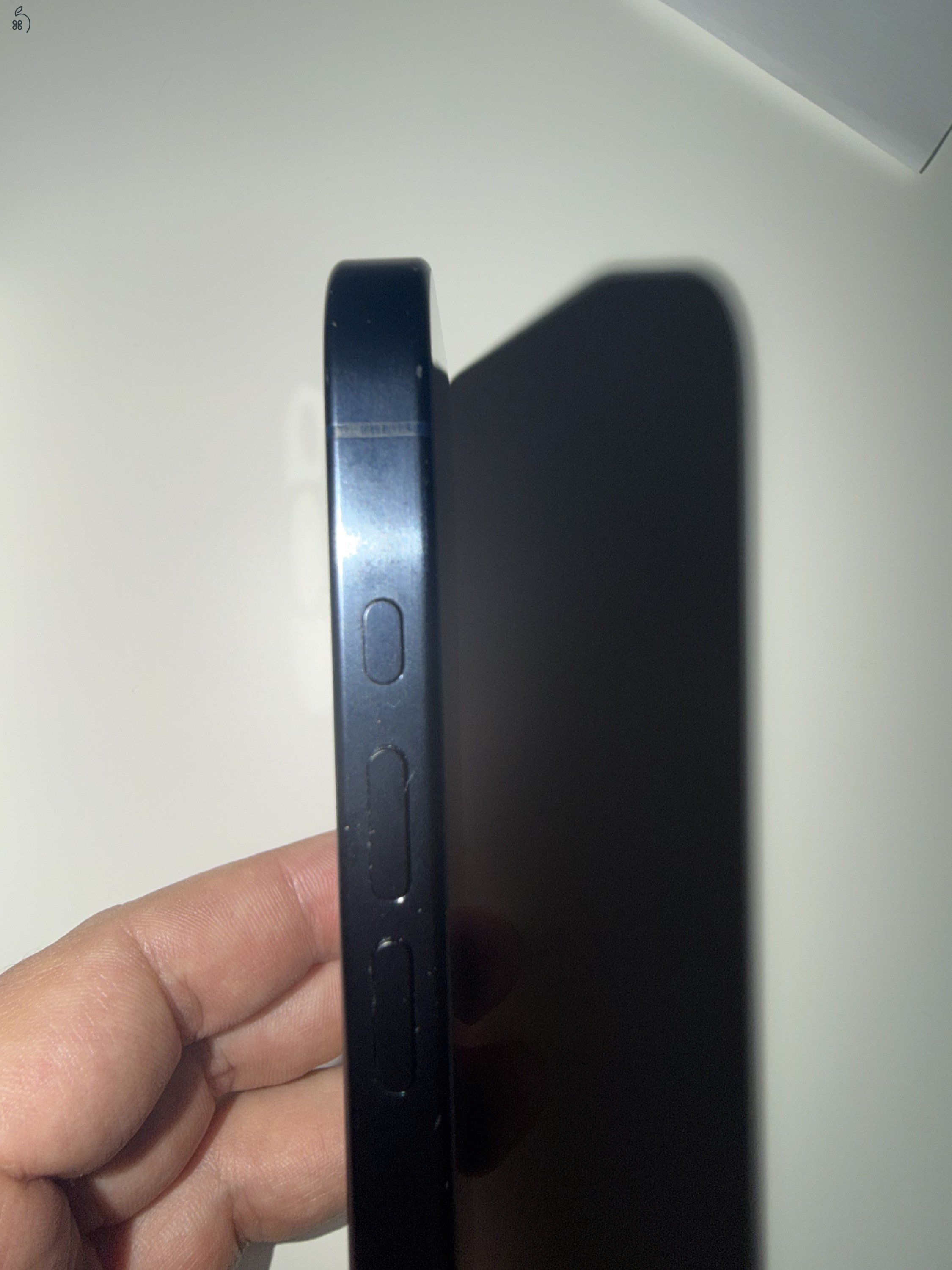 iPhone 15 Pro 128 GB, kék titán színben