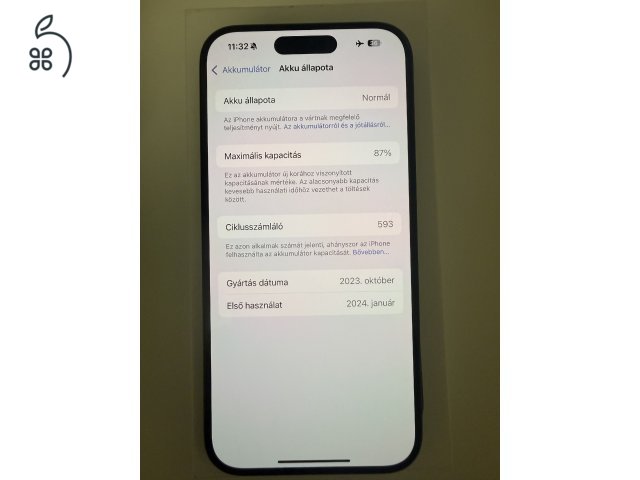 iPhone 15 Pro 128 GB, kék titán színben