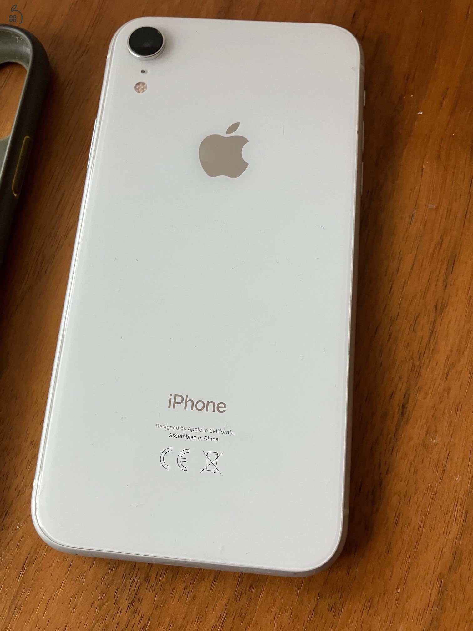 újszerű, kártyafüggetlen Apple iPhone XR 64 GB ( fehér ) eladó 